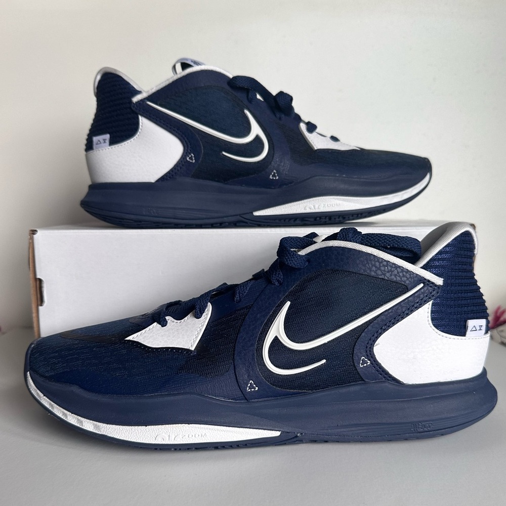 Nike Kyrie Low Top